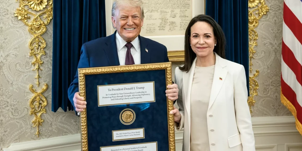 Uma Coca Cola por um Nobel? Donald Trump quis recompensar Corina Machado