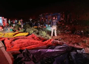 Trabalhadores que seguiam para SC para atuar na colheita de maçãs morrem em acidente com ônibus