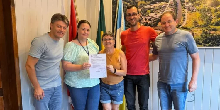 Prefeitura de Benedito Novo assina ordem de serviço para dar início às obras do CEI Primeiros Passos