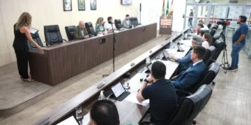 Câmara de Blumenau aprova pedido de cassação do Vereador Almir Vieira (PP) e instaura Comissão para investigação