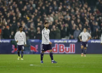 Pente zero? Pente nada. Manchester United empata e ainda não é desta que Frank corta o cabelo