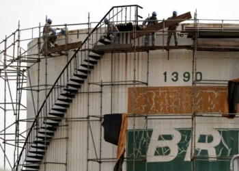 Petrobras eleva querosene de aviação em 9,4% a partir de domingo