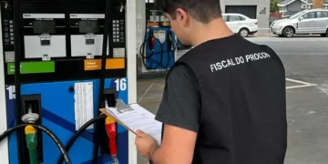 Gasolina passa dos R$ 6,40 e preços variam até R$ 0,80 em Gaspar, aponta Procon