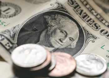 Dívida alta dos países está borrando limite das políticas fiscal e monetária, diz BIS