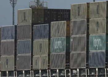 Brasil tem superávit comercial de US$4,3 bi em janeiro, diz ministério