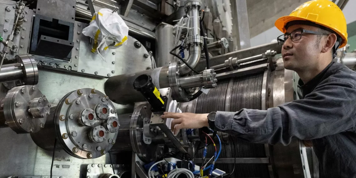 China: atividade industrial cai para 49,3 em janeiro ante os 50,1 de dezembro