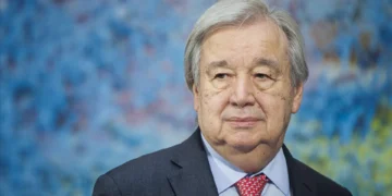 Guterres apela ao cessar-fogo imediato entre Paquistão e Afeganistão