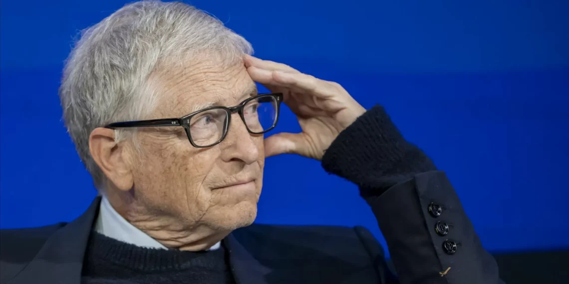 Bilionário Bill Gates diz “lamentar cada minuto” passado com Epstein
