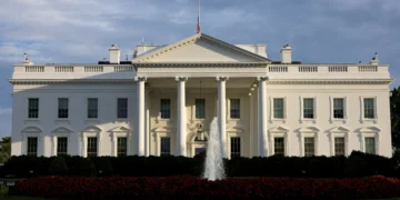 Casa Branca reduz projeções de crescimento do emprego; Fed enfrenta o mesmo problema