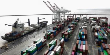 Trabalhadores marítimos iniciam greve de 48h na Argentina contra reforma trabalhista