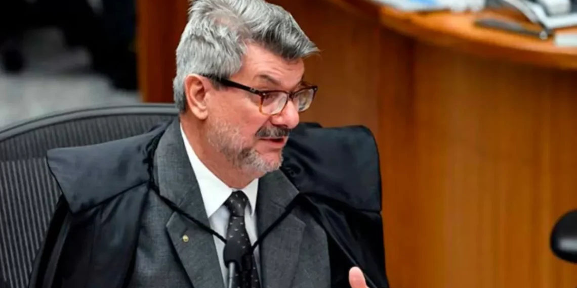 Investigação apura denúncia de importunação sexual contra ministro do STJ após episódio em praia de SC