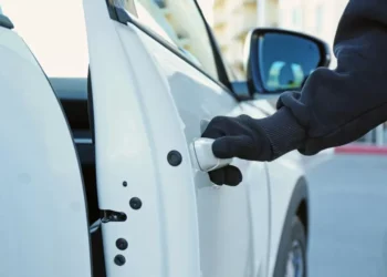 Caminhonete Amarok é furtada enquanto proprietário fazia lanche em Blumenau