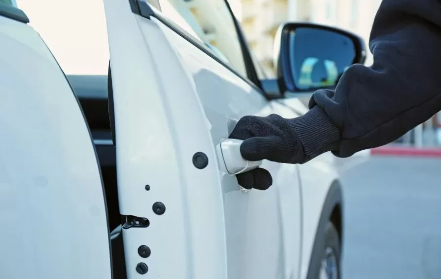 Caminhonete Amarok é furtada enquanto proprietário fazia lanche em Blumenau