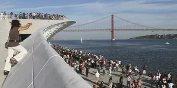 Exposição “Turn around” revela 25 anos da Coleção de Arte Fundação EDP