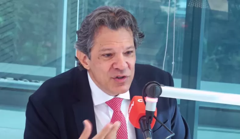 Haddad diz que Lula faz política pública “no atacadão” e compara ao Banco Mundial