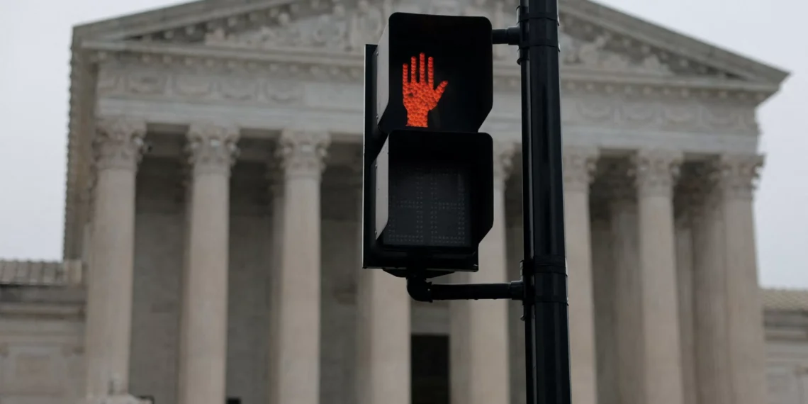 Tarifaço derrubado: Trump vai insistir? Como afeta o Brasil? Veja tudo sobre a medida