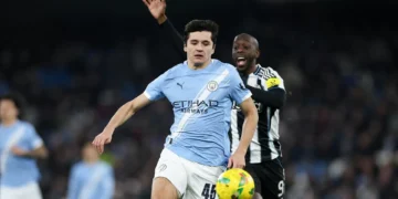 Manchester City defronta Arsenal na final da Taça da Liga