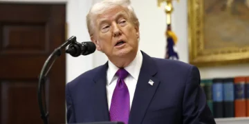 Trump dá um mês para Irão aceitar acordo ou sofrer consequências traumáticas