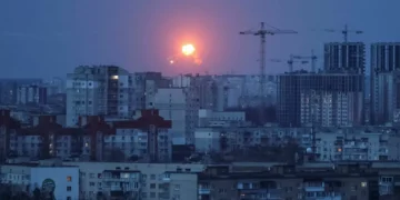 Kiev e outras cidades ucranianas atingidas por mísseis russos