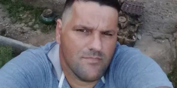 Motorista que morreu após colidir contra carreta, em Rodeio, é identificado