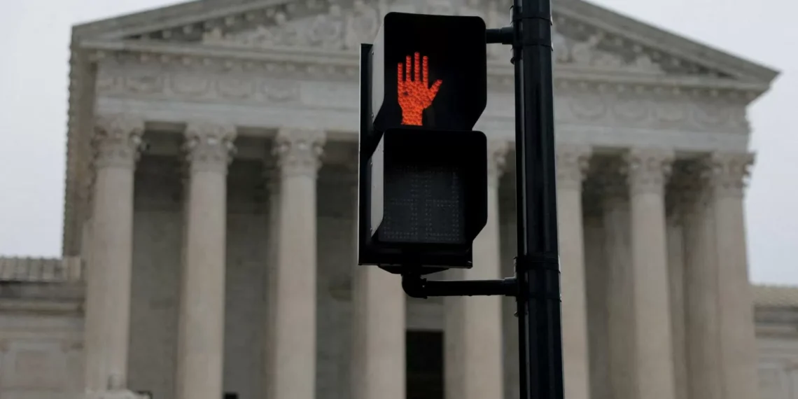 Líderes globais reagem com cautela e estudam retaliações a novas tarifas de Trump