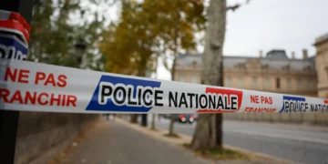 Explosão de granada num salão de beleza provoca seis feridos