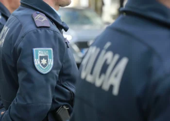 Inspeção-geral investiga quem assistiu a vídeos partilhados de violência policial