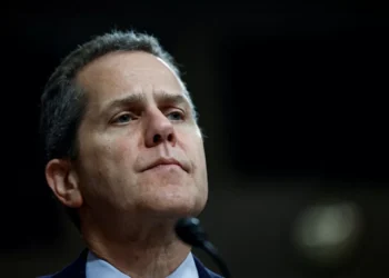 Provavelmente será apropriado manter taxas de juros por algum tempo, diz Michael Barr